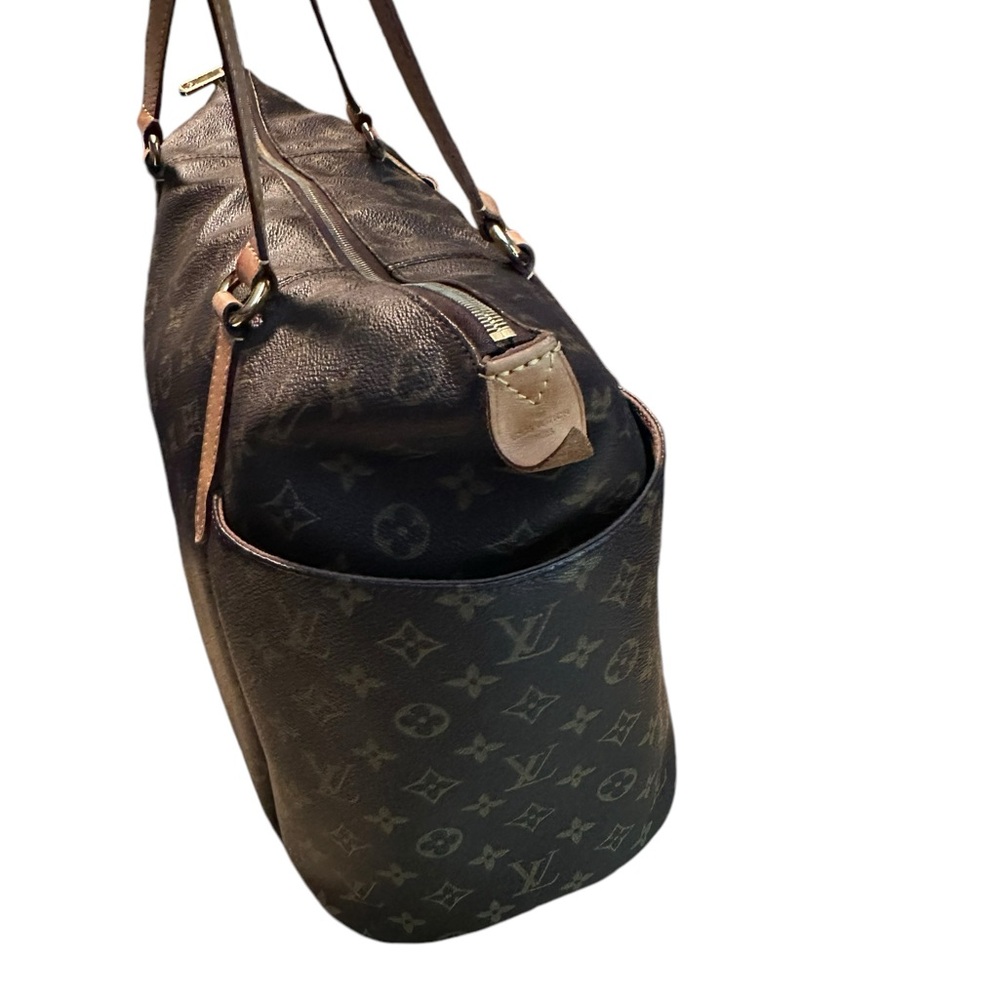 AUTH Louis Vuitton Monogrammed Totally GM Tote with Dust Bag. COA - Picture 4 of 15